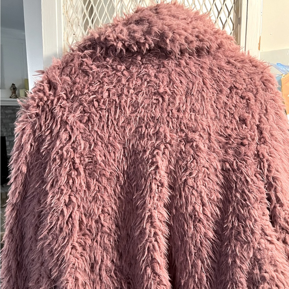 Aeropostale light weight mauve “lama” fur jacket
